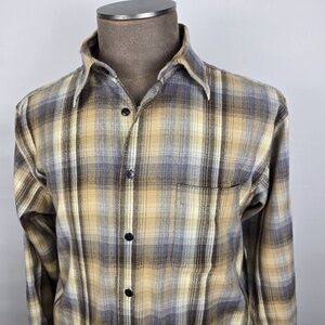 Pendleton Zephyr - Mens L Fine Worsted Wool Plaid Button Shirt